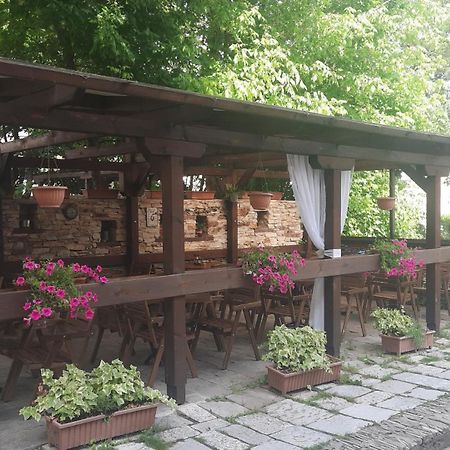 Семеен Хотел-Ресторант Маламовата Къща Goce Delčev Exteriér fotografie